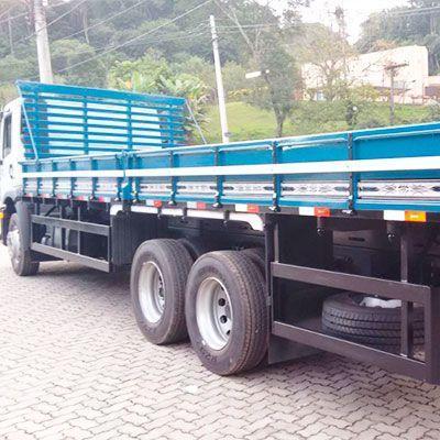 Transporte de cargas em carroceria aberta