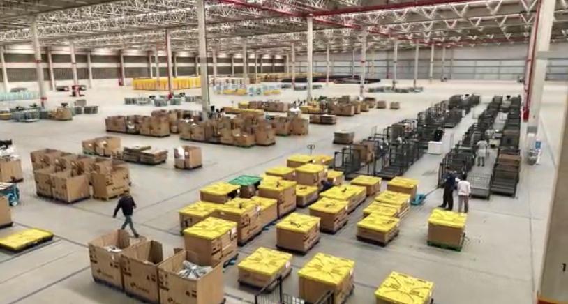 Transporte de cargas para centros de distribuição
